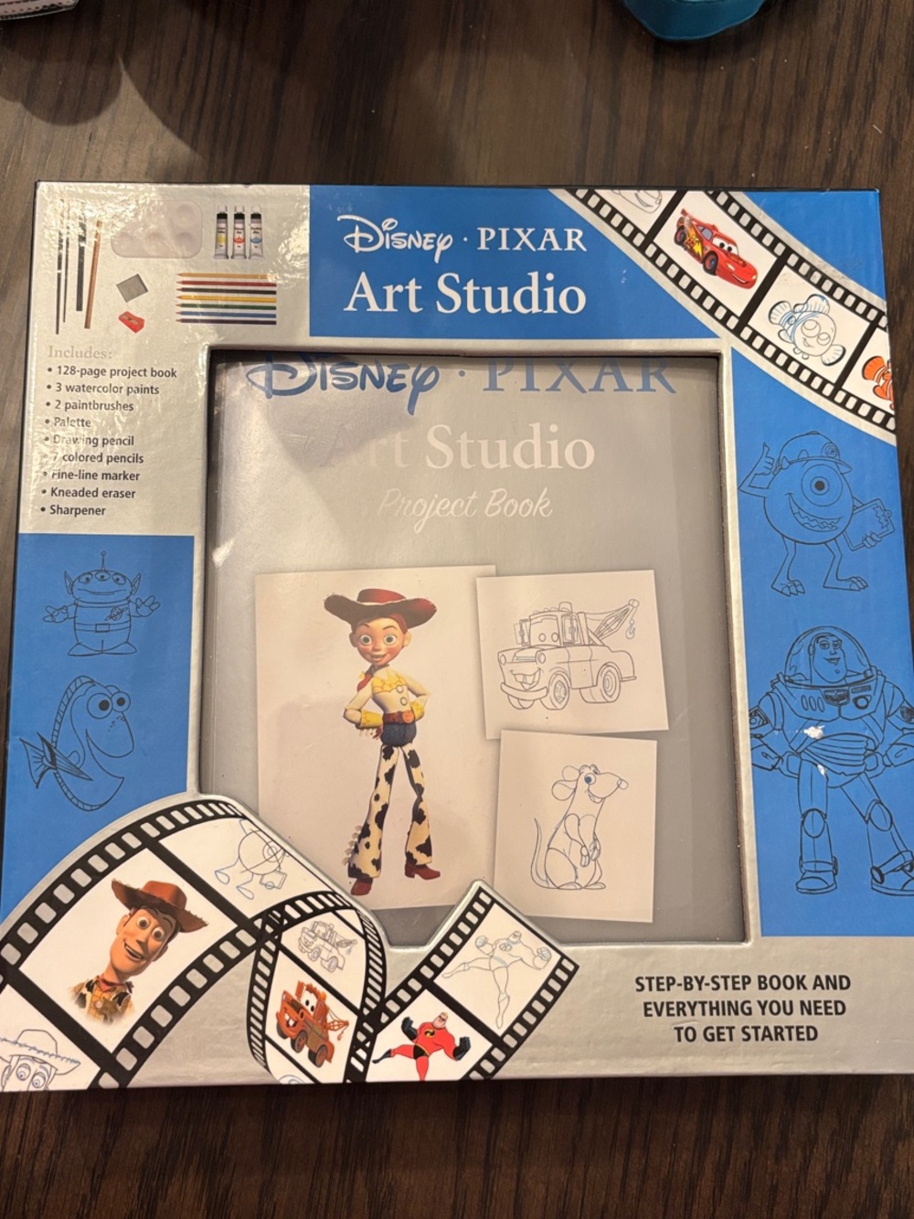 Disney Art Studio Project Book - Blue and White